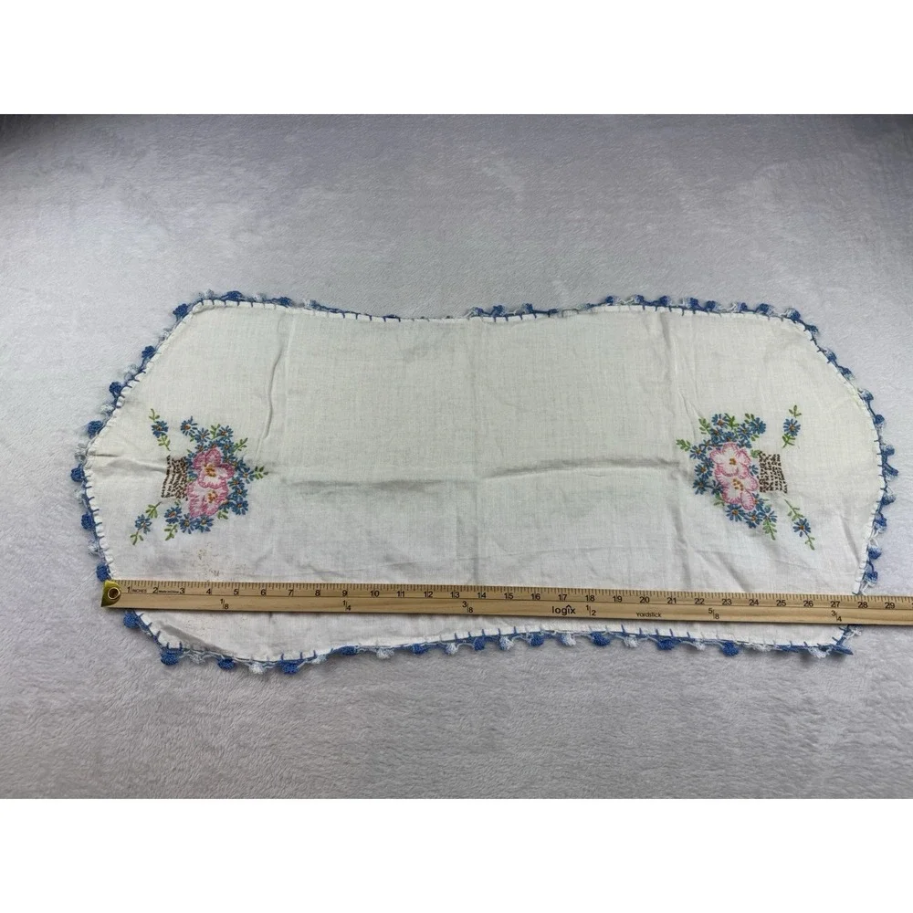 VINTAGE Linen Floral Embroidered Vanity Set of 4 Crocheted Lace Edge Runner